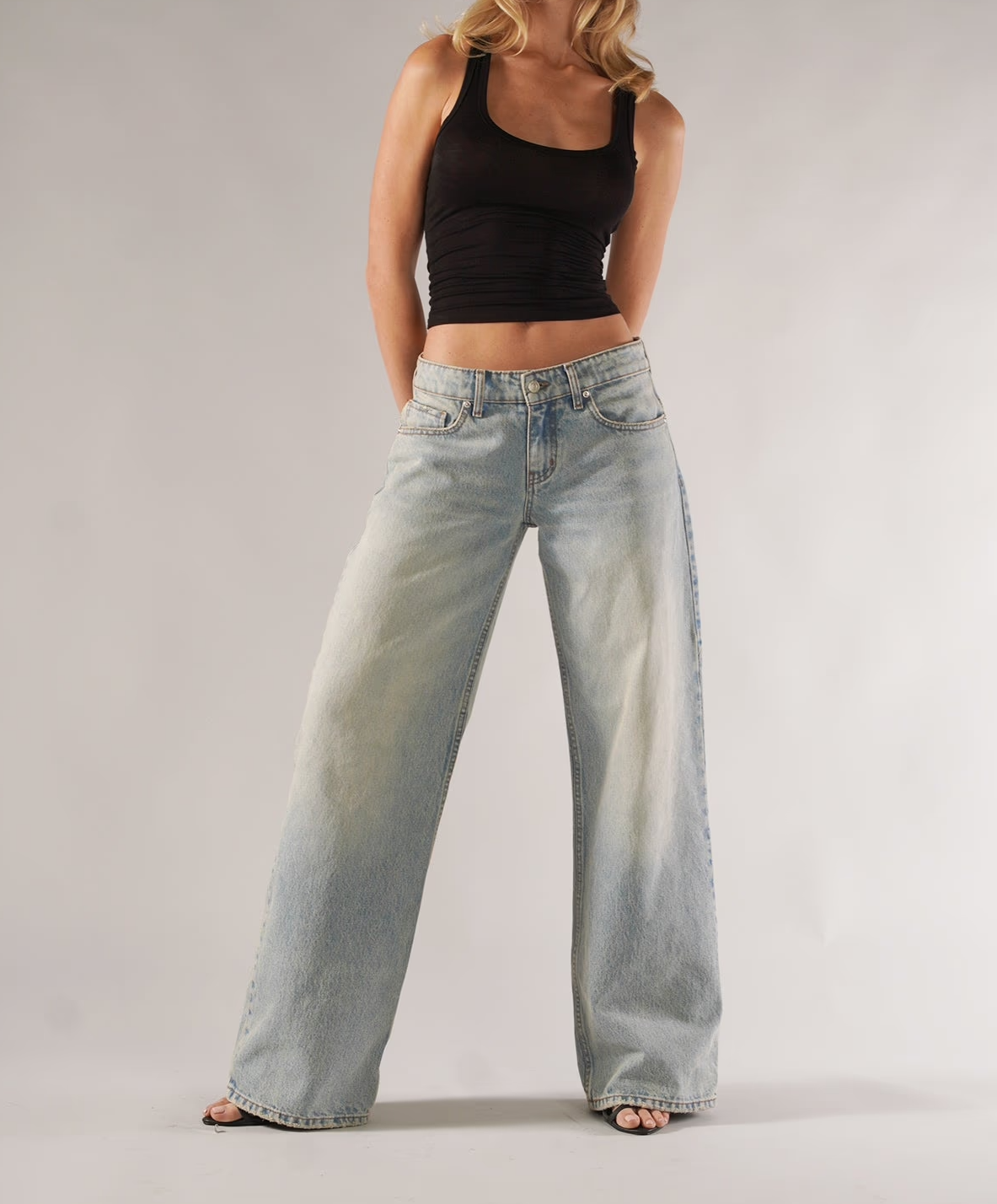 Low Rise Baggy Jeans in Washed Light Blue