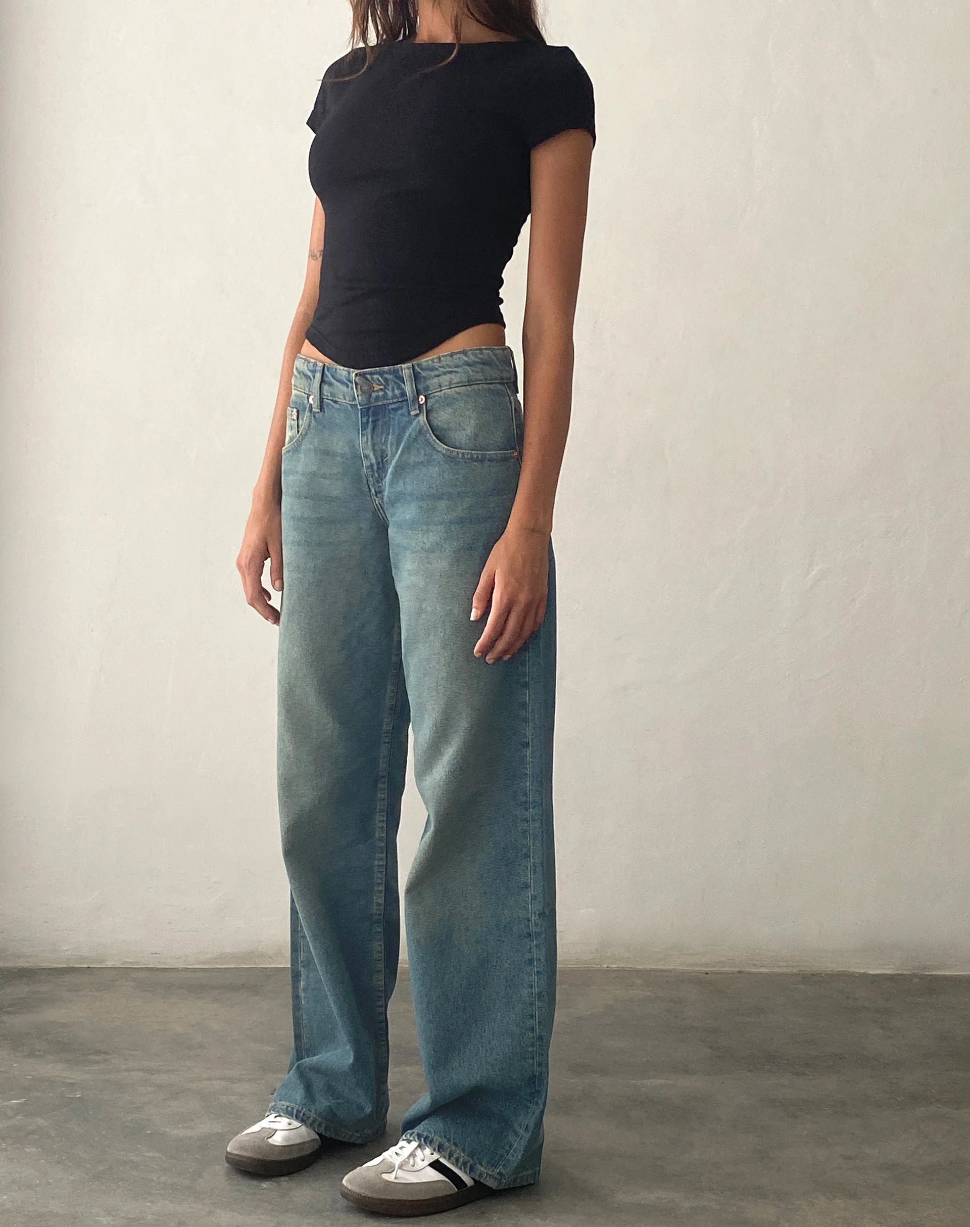 Low Rise Parallel Jeans in Vintage Blue
